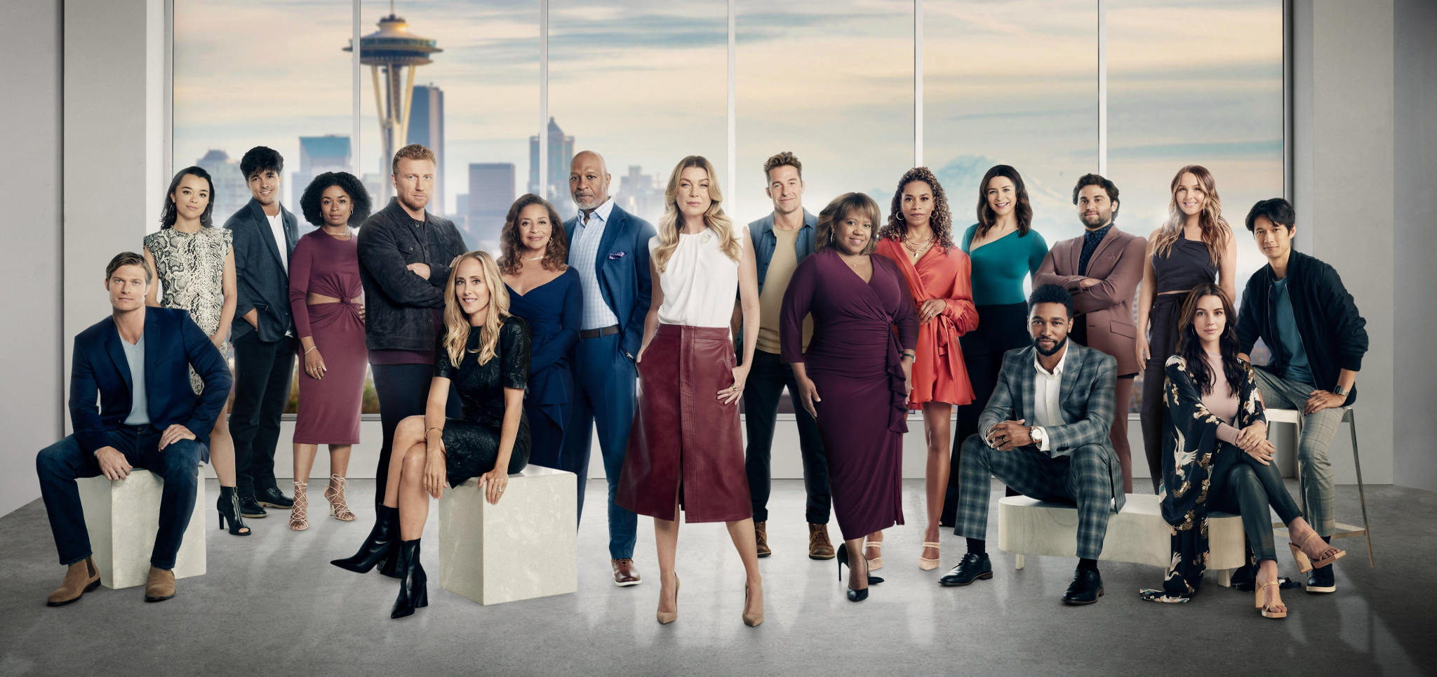Grey's Anatomy adiciona novo personagem da comunidade LGBTQIAPN+ ao elenco na 21ª temporada
