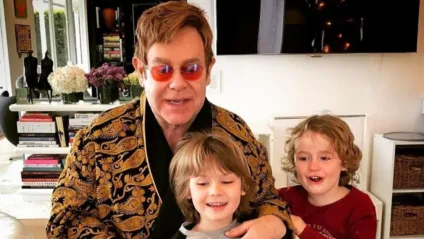 Elton John e os filhos, Zachary e Elijah - Reprodução/Instagram