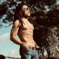 Lenny Kravitz é gay?