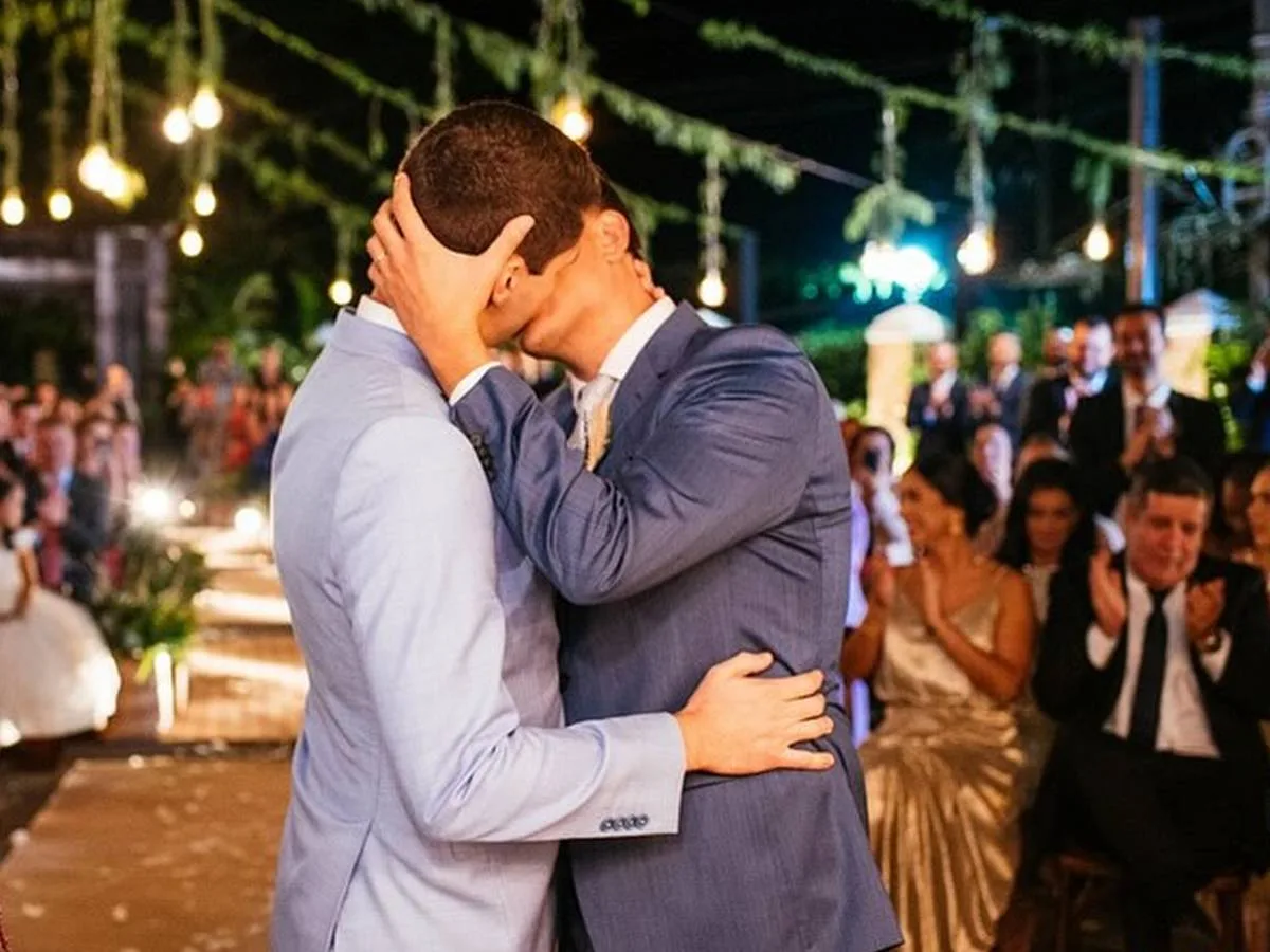 Jornalistas da Globo celebram 3 anos de casados e trocam declarações emocionantes na web