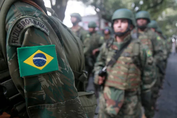 Suboficial da Marinha é condenado por assédio sexual contra mulher trans no RJ