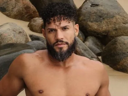 Ex-BBB Juninho revela bastidores de gravação adulta com mulher trans: "Quero diversificar"