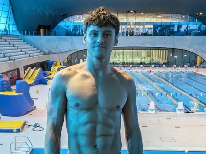 Gay assumido, ex-atleta olímpico revela apoio a atletas que vivem a sexualidade em segredo: "Pode ser perigoso"