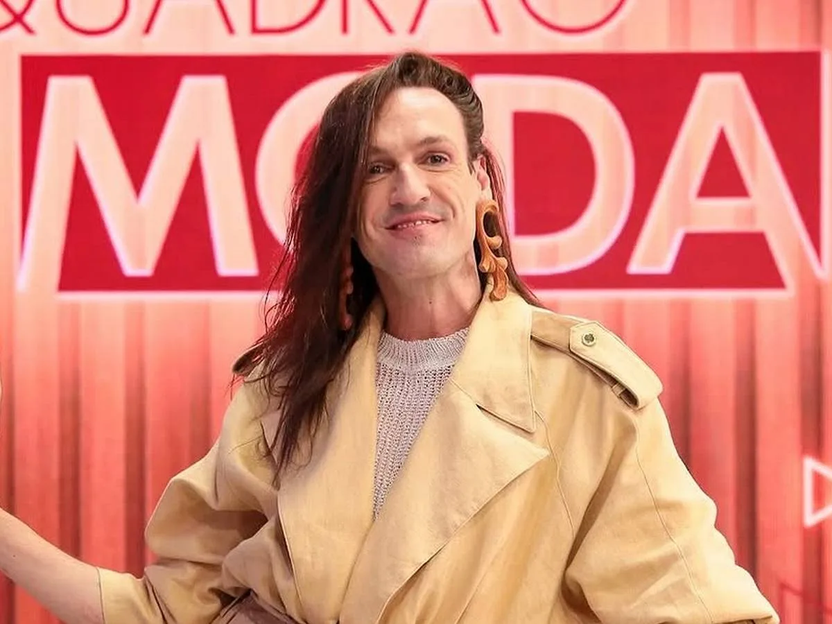 Dudu Bertholini celebra ser apresentador não-binário no SBT: "Uma luta que vai além de mim"