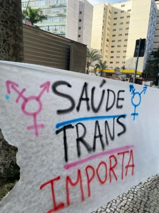 Justiça suspende resolução do CFM. Vitória das pessoas trans!