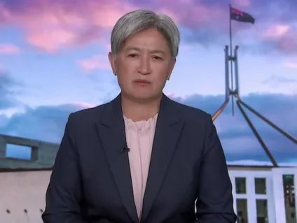 Primeira ministra gay da Austrália redefine política externa do país