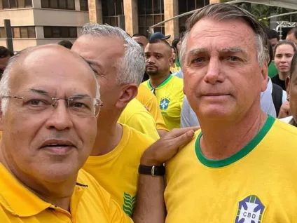 ONG processa pastor e deputado bolsonarista por falas contra crianças trans na Câmara