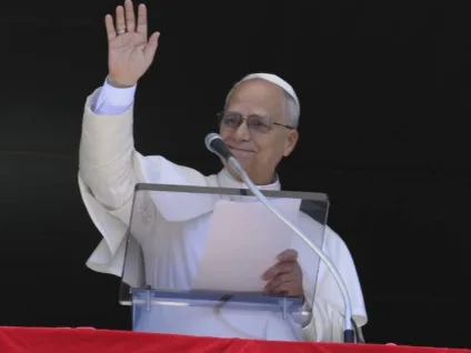 Papa Leão sinaliza continuidade do legado inclusivo de Francisco com comunidade LGBT
