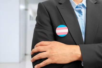 Porto Alegre aprova projeto que garante vagas para pessoas trans em concursos públicos