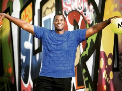 Primeiro jogador de basquete a se assumir gay é diagnosticado com tumor cerebral