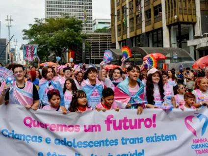 ONG que defende crianças trans move processo contra Assembleia de MS
