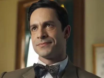 Vilão em Êta Mundo Melhor!, Rainer Cadete interpreta médico que vive trisal em série do Globoplay