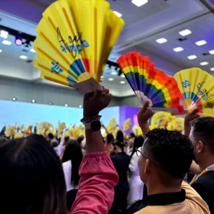 4ª Conferência Nacional LGBT+ reúne milhares de pessoas em Brasília para discutir direitos