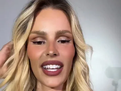 Yasmin Brunet divulga linha de perfumes LGBT na web: "Recado para minhas gays"