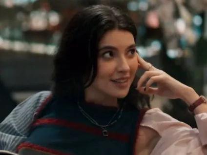 Alanis Guillen fala sobre apoio da namorada para viver personagem lésbica em Três Graças