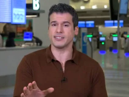 Apresentador do Good Morning America fala sobre homofobia e medo de se assumir