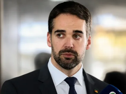 Eduardo Leite rompe com polarização e mira Presidência em 2026: 