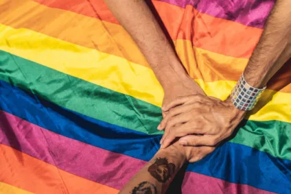 Fundo Brasil abre edital LGBT+ com até R$ 1 milhão para projetos em 2026