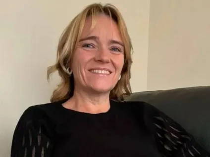 Justiça concede vitória a enfermeira que recusou dividir vestiário com médica trans