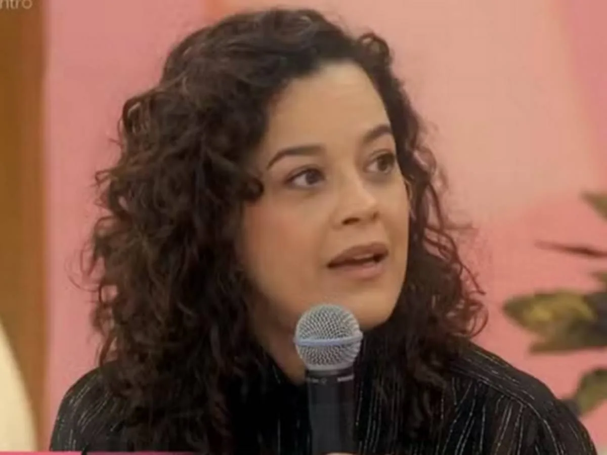 Maeve Jinkings elogia romance lésbico de Três Graças e critica apagamento em Vale Tudo