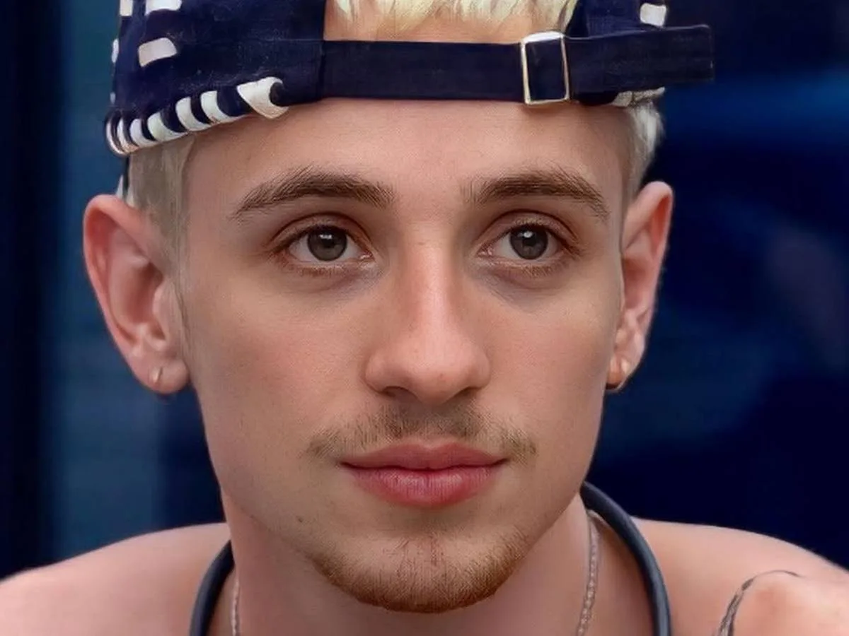 Quem é o "twink" do BBB 26? Entenda o termo usado sobre Juliano Floss