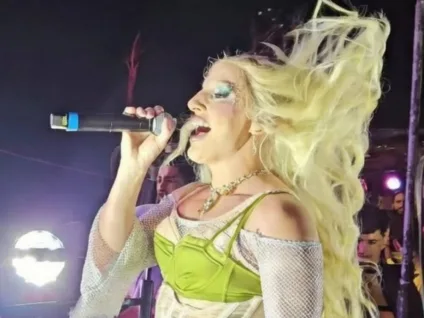 Diego Martins faz estreia no Carnaval de Salvador e celebra: 