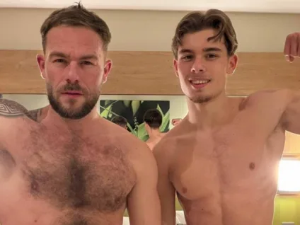 Pai e filho rebatem ataques após decisão de produzirem conteúdo adulto no OnlyFans