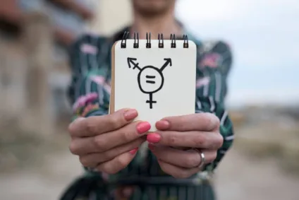 Justiça rejeita ação conversadora contra vagas para pessoas trans em universidade de Brasília