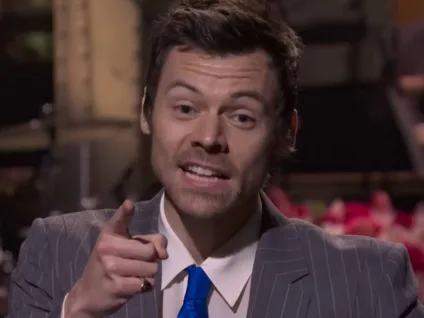 Harry Styles quebra o silêncio e rebate acusações de 'queerbaiting'