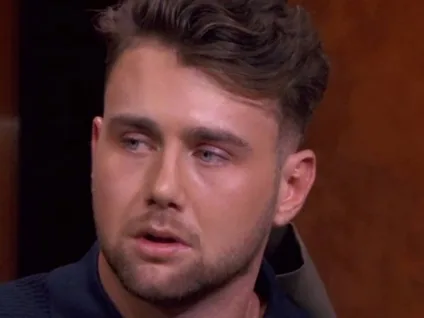 Astro de reality da Netflix revela ter aplicado botox nas partes íntimas: 