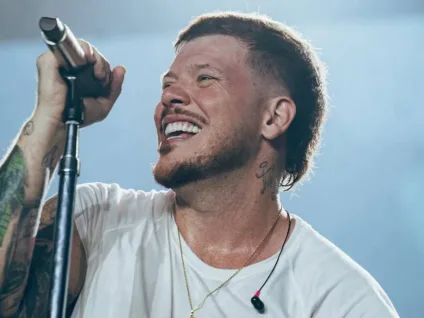 Ferrugem reage ao ser questionado sobre possibilidade das filhas serem LGBT+: "Que loucura"