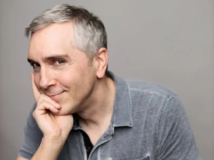 Scott Lowell celebra legado de Queer as Folk, 25 anos depois: 