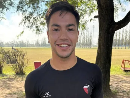 Jogador de futebol argentino fala sobre namorado após assumir ser gay: 