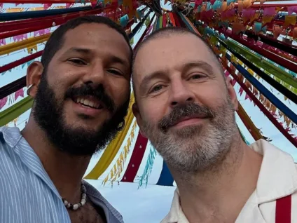 Ex-apresentador do GNT revela detalhes de casa luxuosa adquirida com o namorado no Rio