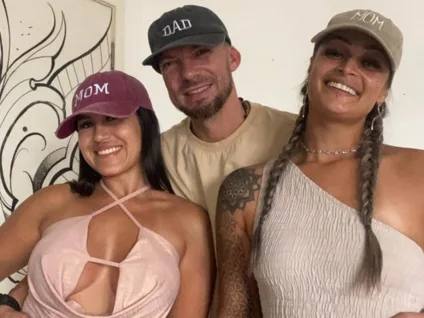 Trisal surpreende ao engravidar duas mulheres ao mesmo tempo: 
