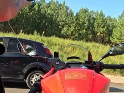 Motociclista expõe tentativa de assédio e vídeo viraliza: 