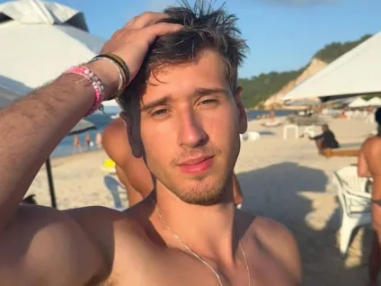 Gringo Baiano expõe sobre sexualidade após rumores: "Sempre acusado pelo meu jeitinho afeminado"