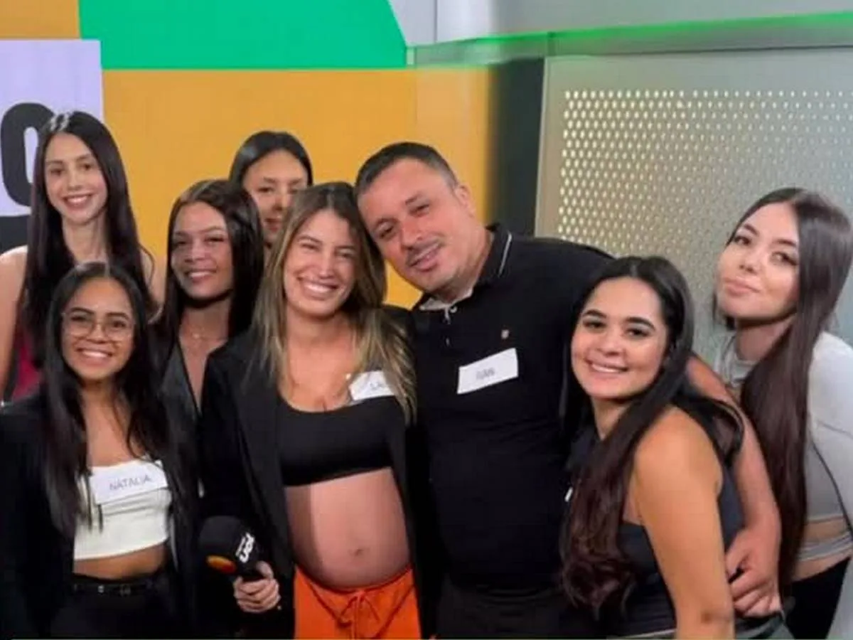 Homem fala sobre rotina sexual e gastos mensais com 7 esposas: "CLT infelizmente não cabe"