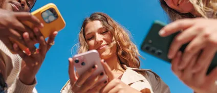 Geração Z prefere utilizar redes sociais a fazer sexo, diz pesquisa