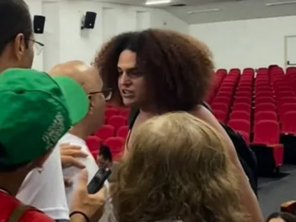 Pré-candidata denuncia transfobia em evento do PT e cobra respeito: 