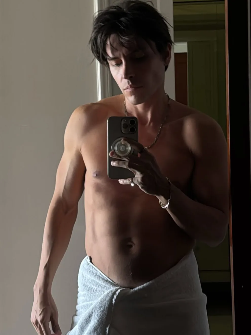 Mike, filho de Edir Macedo