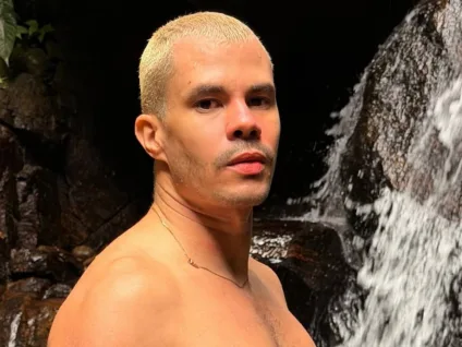 Vinicius Teixeira fala sobre sexualidade e desafios por ser artista gay: 