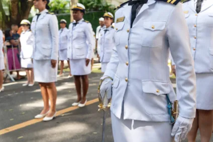 Justiça mantém indenização a militar trans por constrangimentos na Marinha