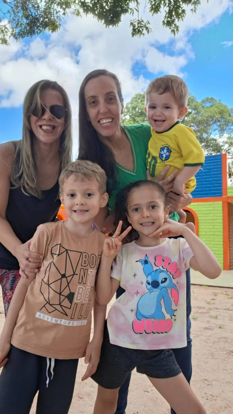 Cecília, Thalyta e os filhos