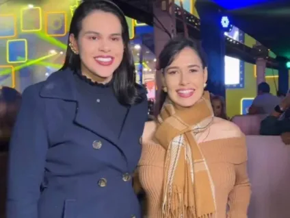 Cantora e esposa ex-deputada anunciam primeira gravidez: "Sagrado"