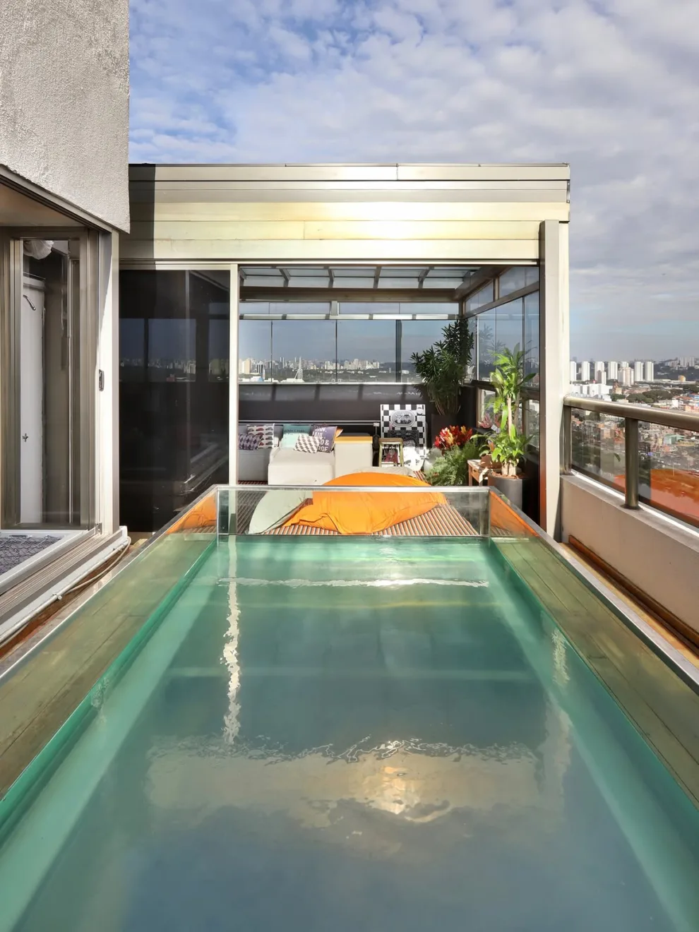Apartamento de Mauro Sousa, filho de Mauricio de Sousa