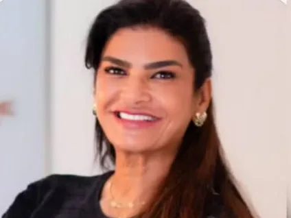 Ex-vereadora de MG é condenada por injúria racial após ataques contra mulher trans