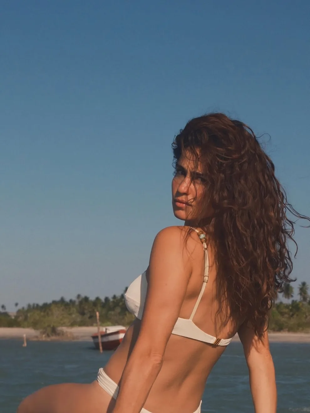 Nanda Costa