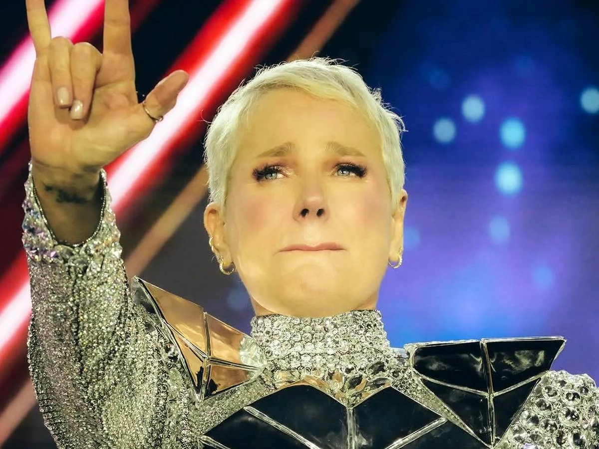 Xuxa revela que pensou em abandonar o Brasil devido a homofobia: "Gente imunda"