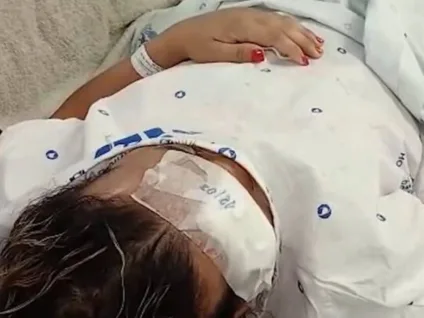 Internada, mulher trans desabafa após ataque a pauladas e pedras ao sair de pagode no Rio: 
